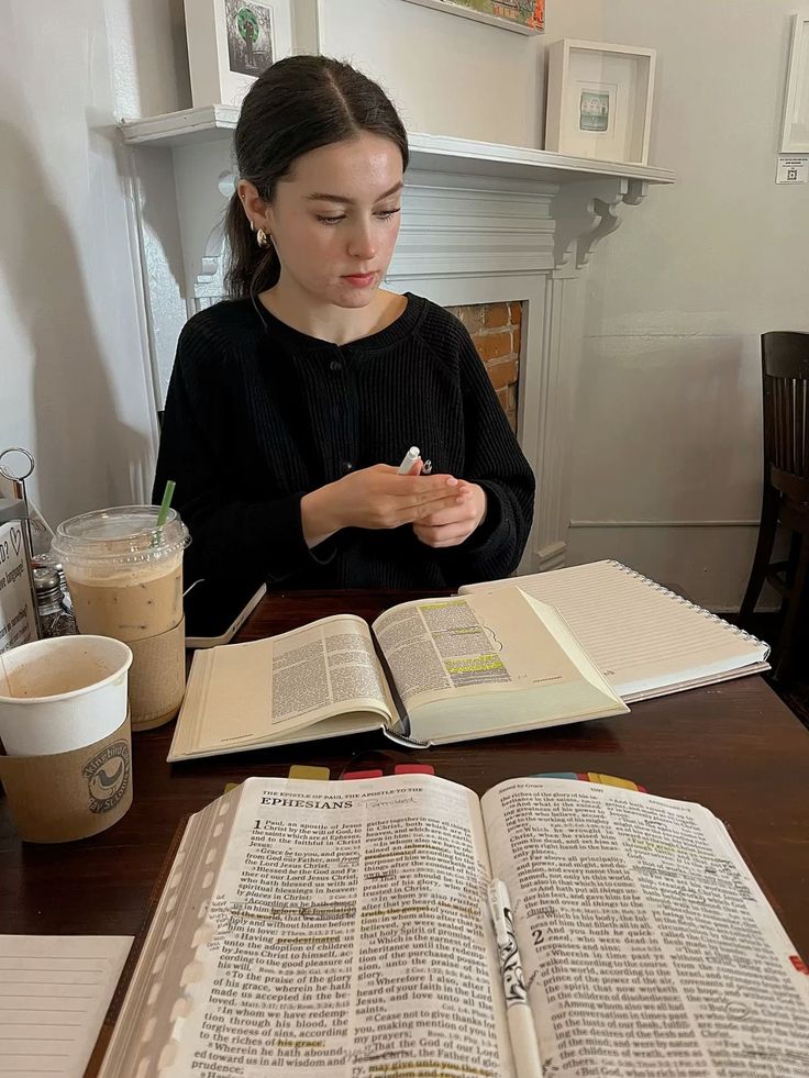 <em>Laura I.</em>